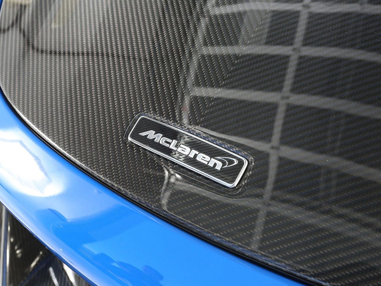 Used 2018 McLaren 720S Performance photo 18
