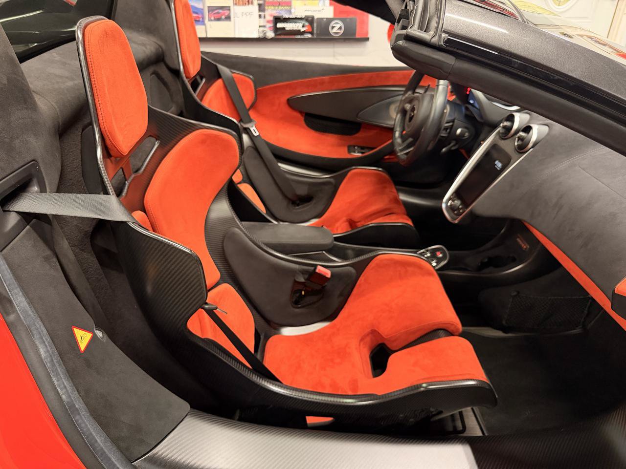 Used 2020 McLaren 600LT Spider photo 24