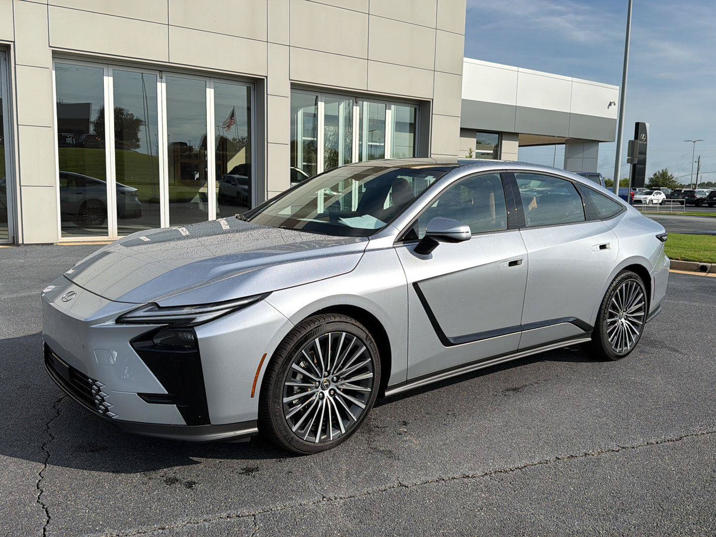New 2026 Lexus ES 350e w/ Convenience Package