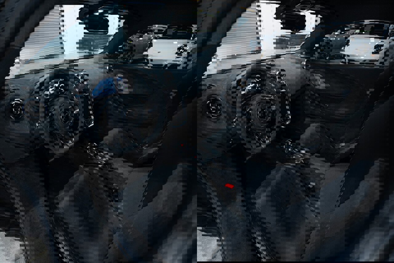 Used 2019 McLaren 600LT photo 18