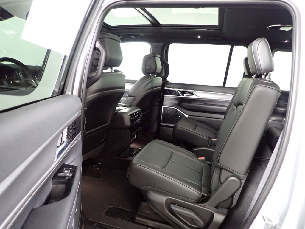 2026 Jeep Grand Wagoneer 4WD