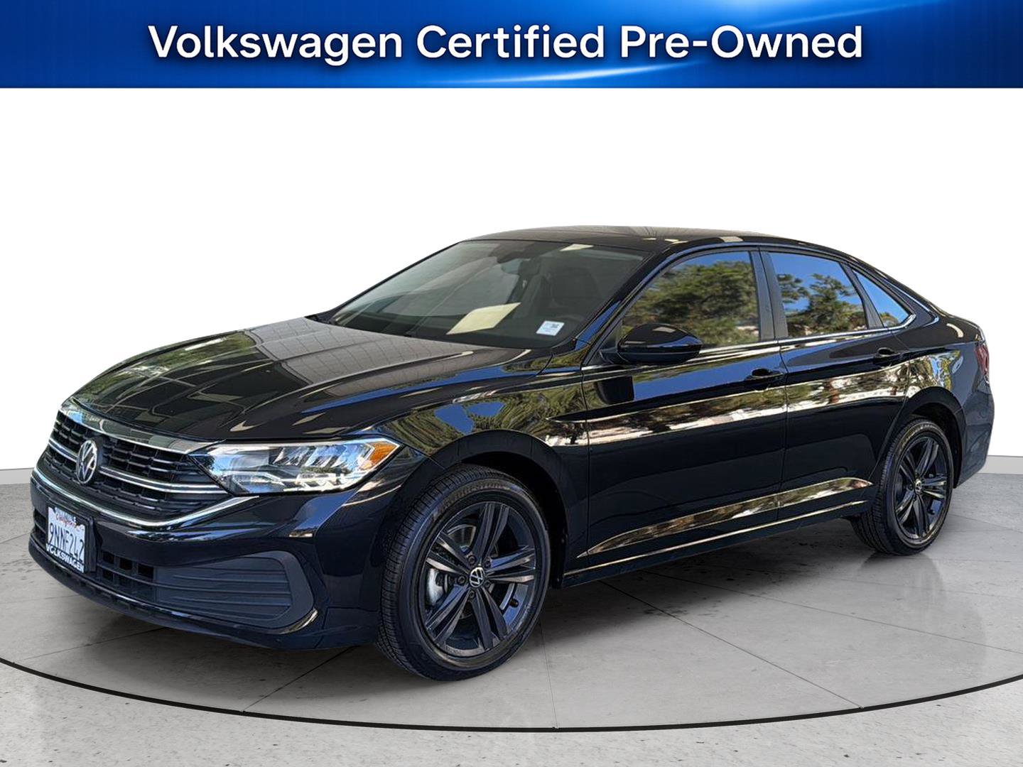 Certified 2024 Volkswagen Jetta SE w/ Panoramic Sunroof Package