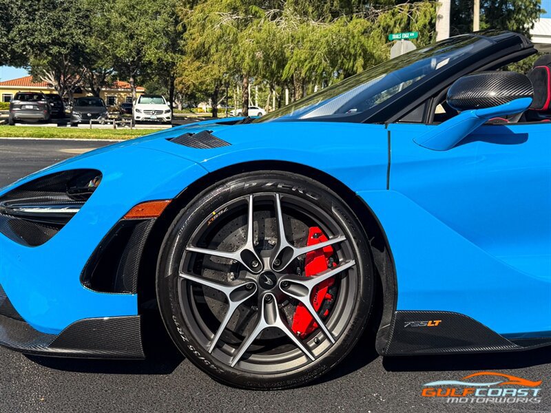 Used 2022 McLaren 765LT photo 44