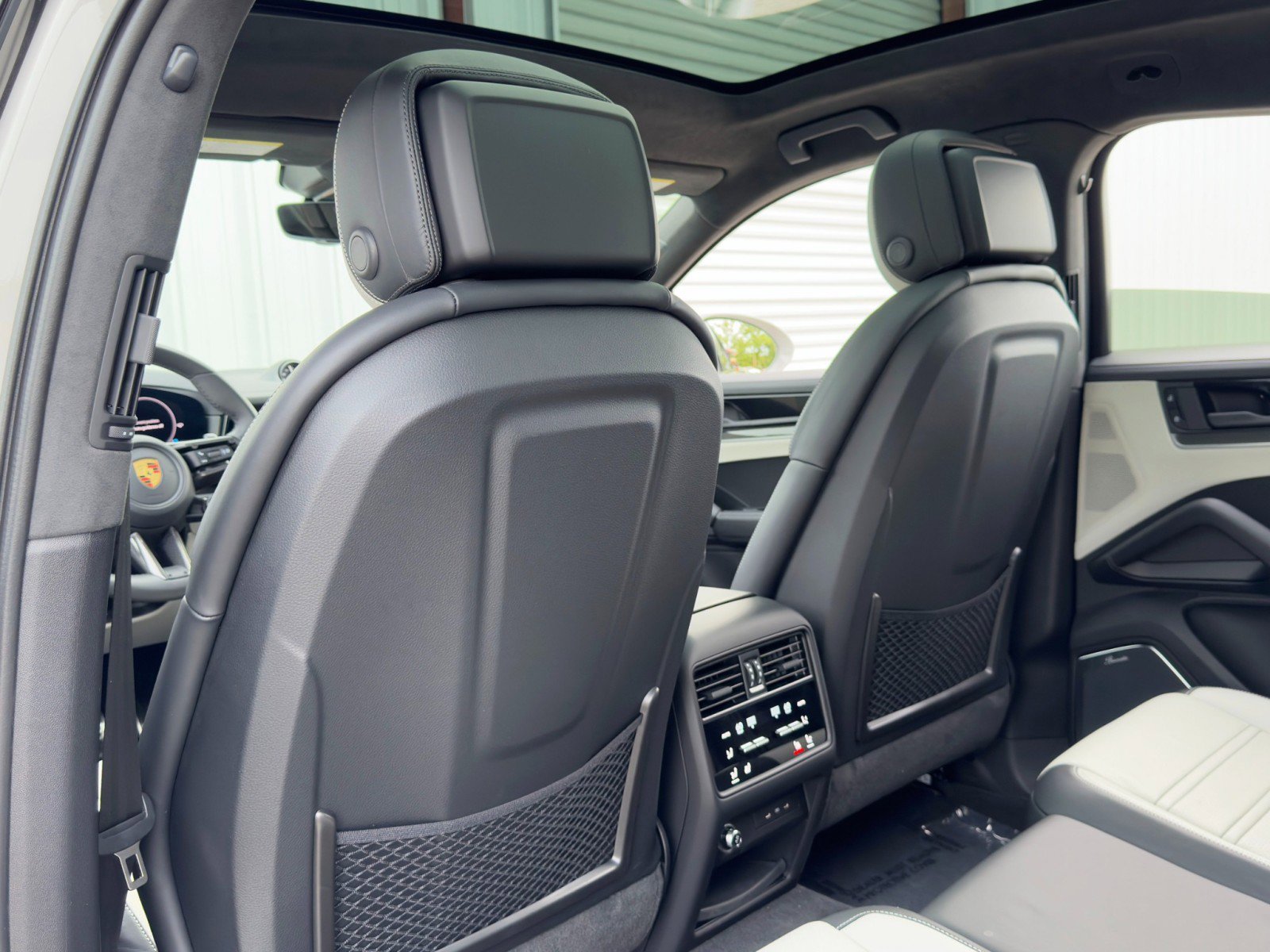 2024 Porsche Cayenne Turbo