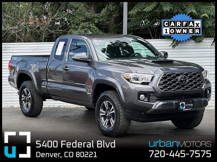 Used 2017 Toyota Tacoma TRD Sport w/ Tow Package (A/T)