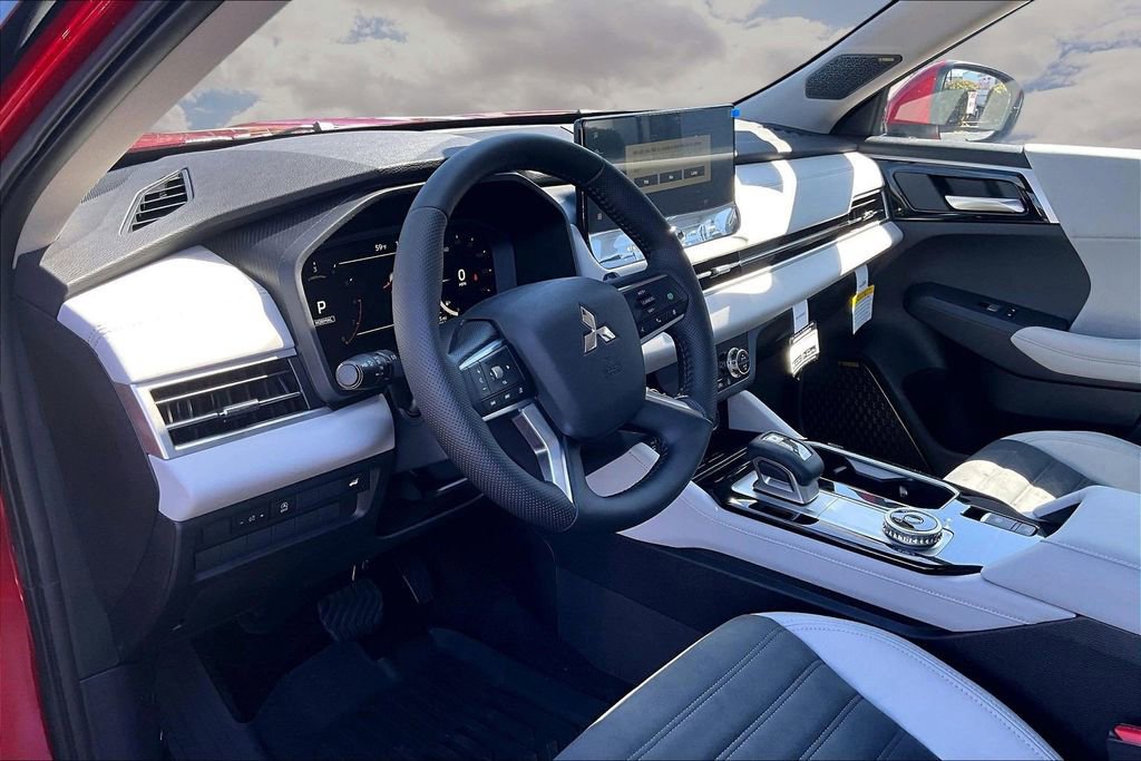 2026 Mitsubishi Outlander FWD