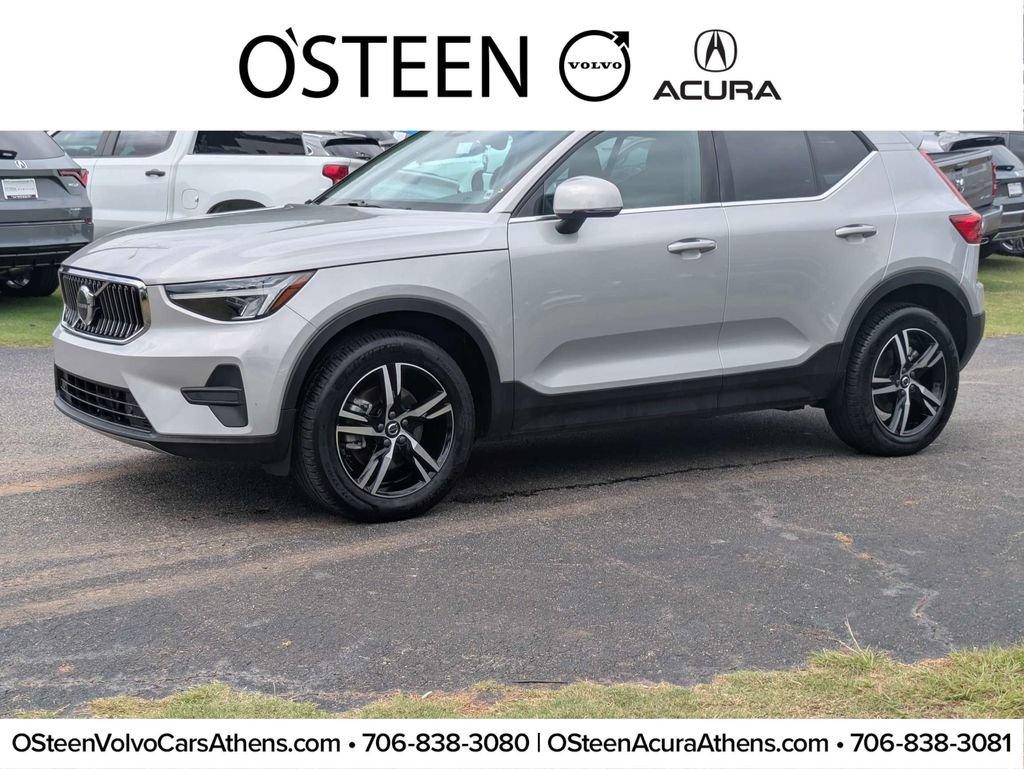 Certified 2025 Volvo XC40 B5 Core