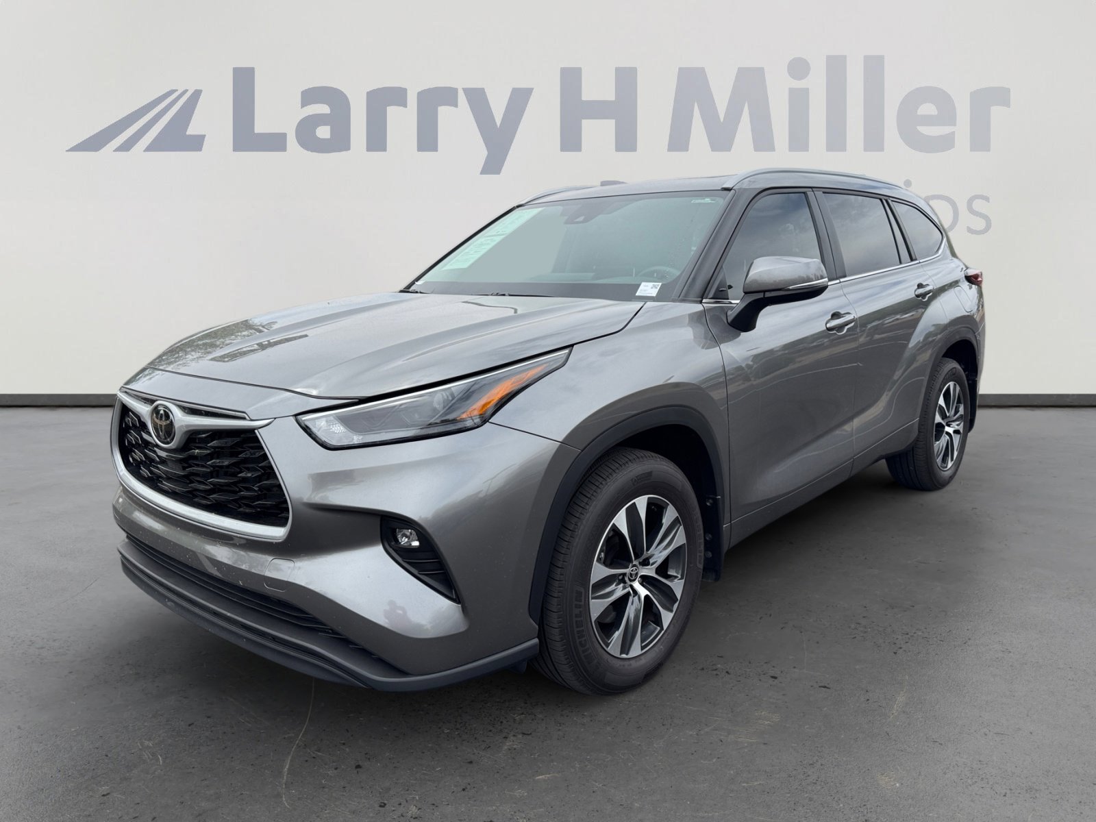 2025 Toyota Highlander XLE