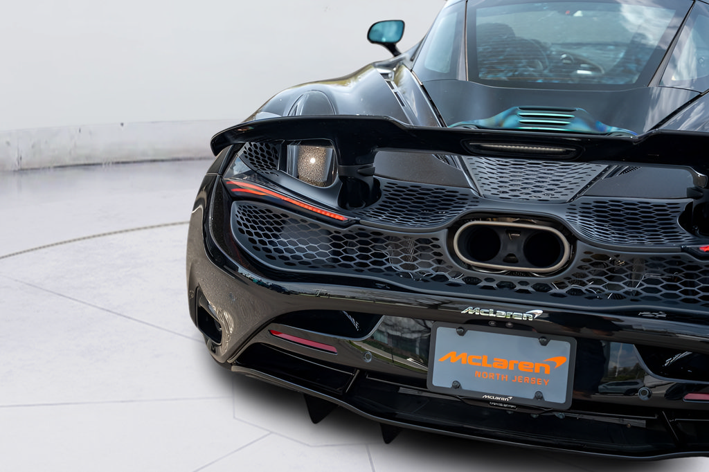 New 2026 McLaren 750S photo 32
