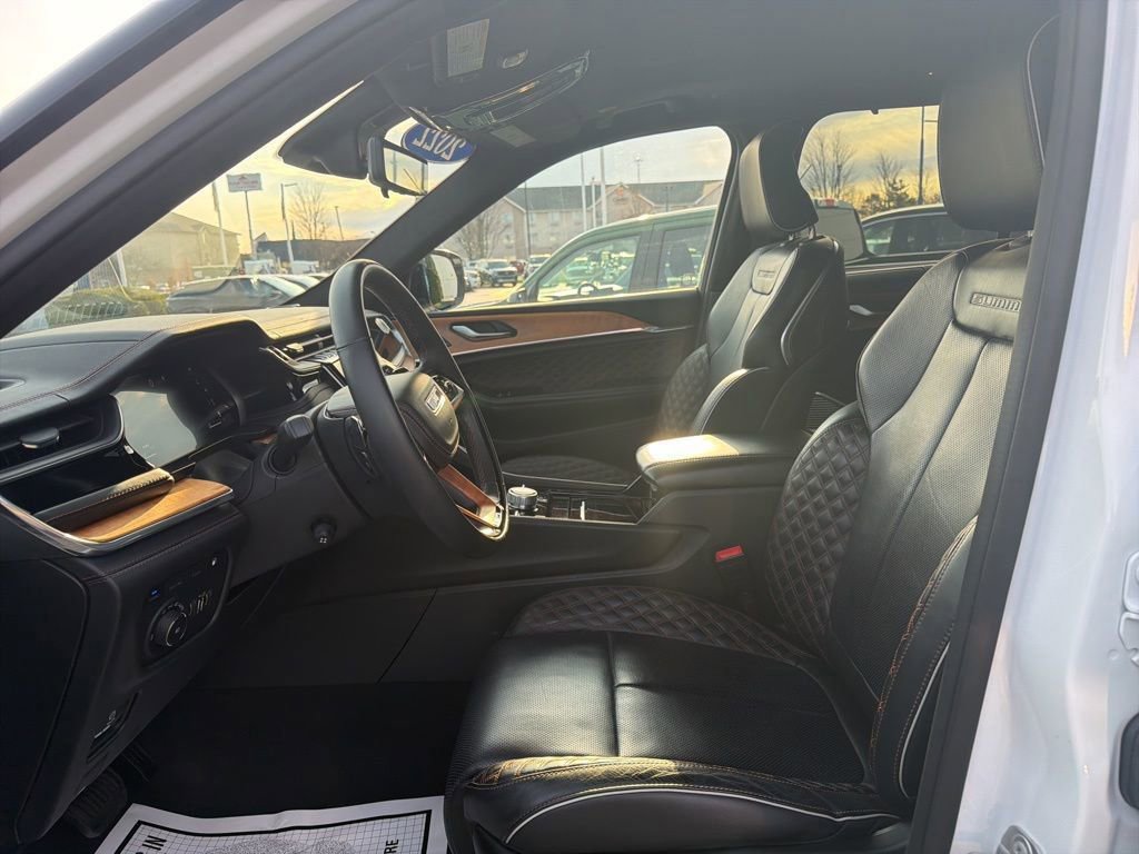 2022 Jeep Grand Cherokee Summit