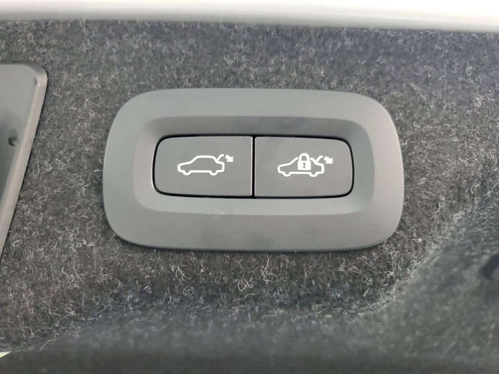 2022 Volvo S90 B6 Inscription