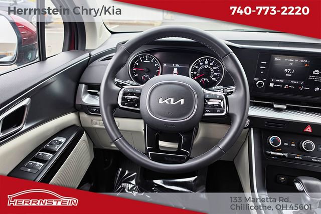 2024 Kia Carnival LX
