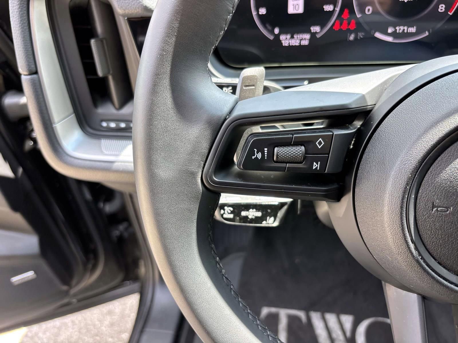 2025 Porsche Cayenne