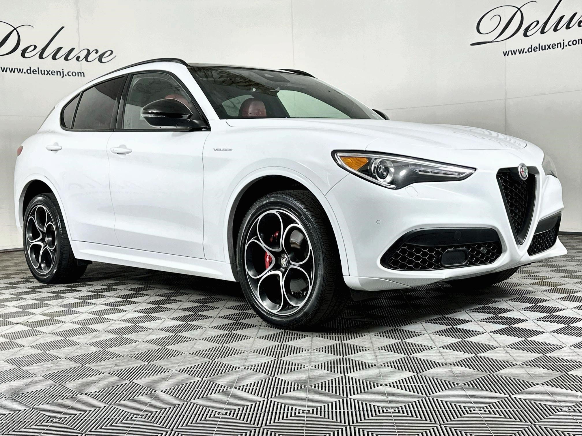 Used 2023 Alfa Romeo Stelvio Veloce