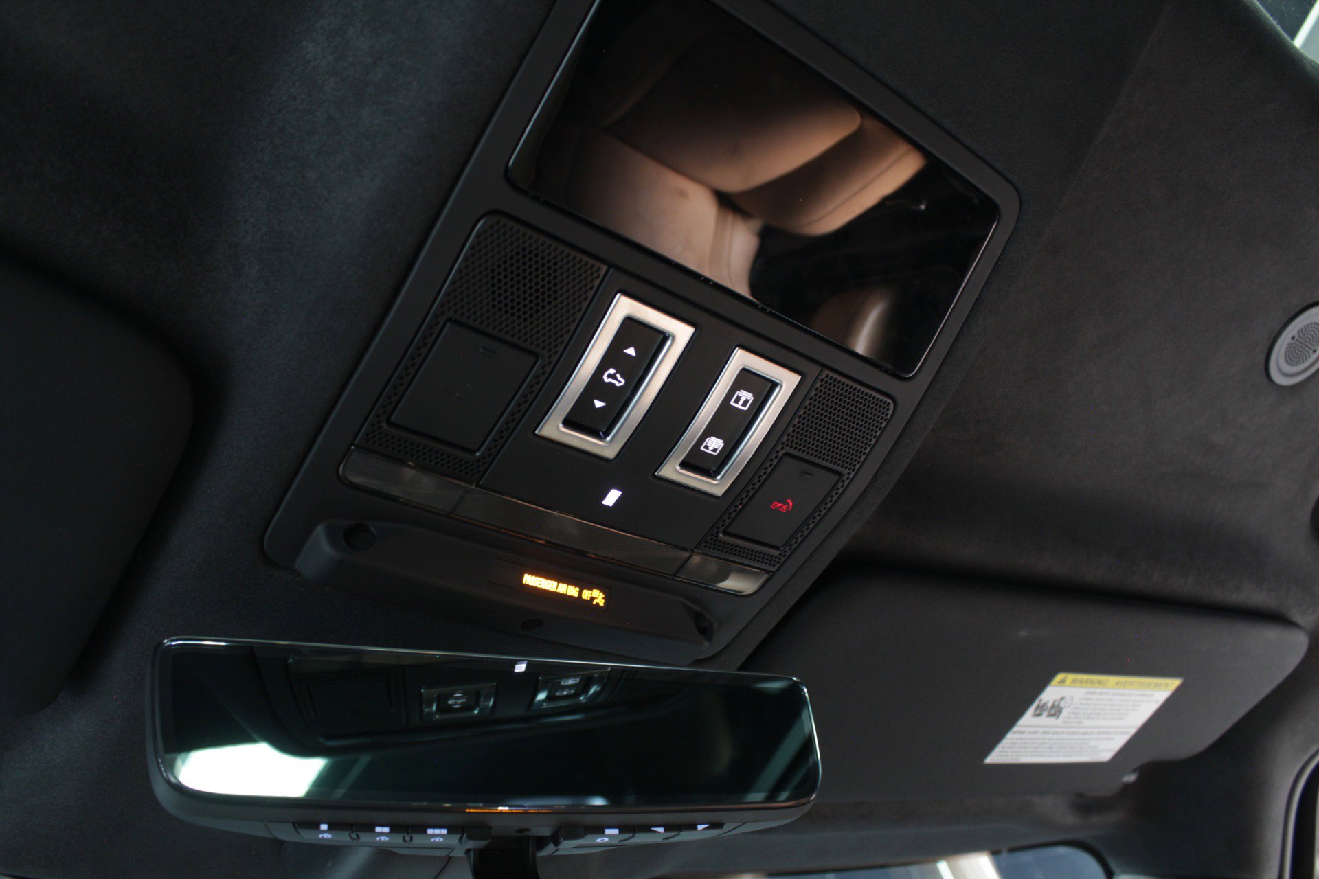 2025 Land Rover Defender 110 V8