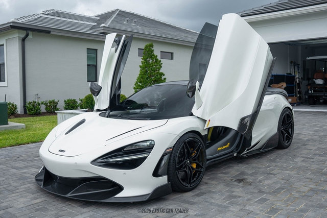 Used 2020 McLaren 720S Performance photo 23