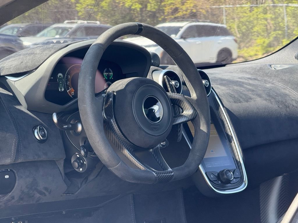 Used 2020 McLaren 600LT Spider photo 32