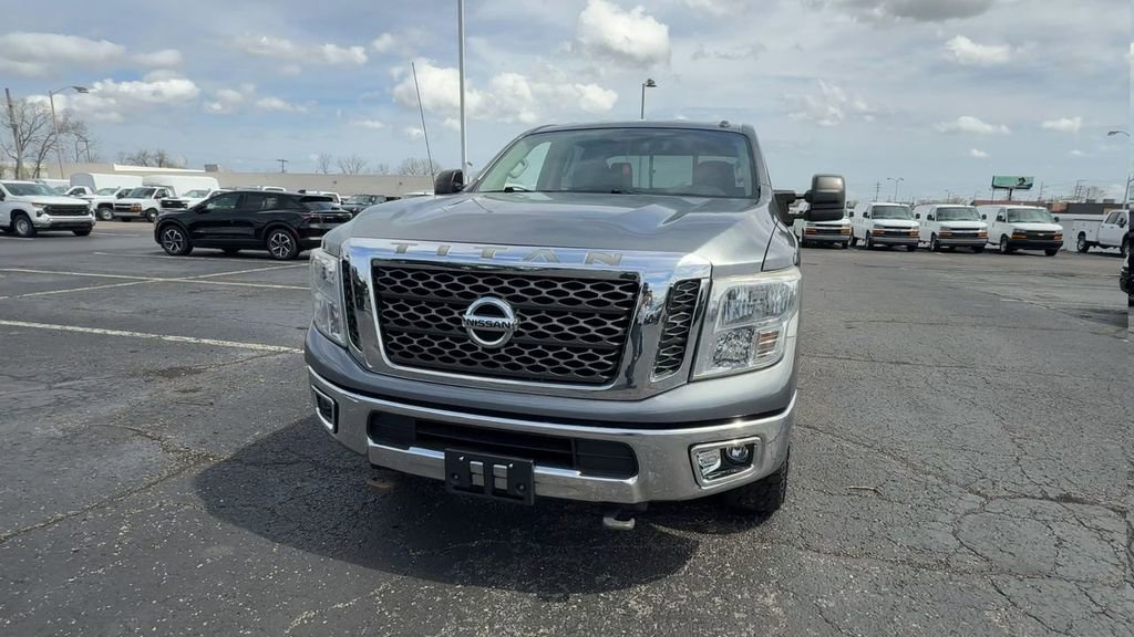 2017 Nissan Titan SV