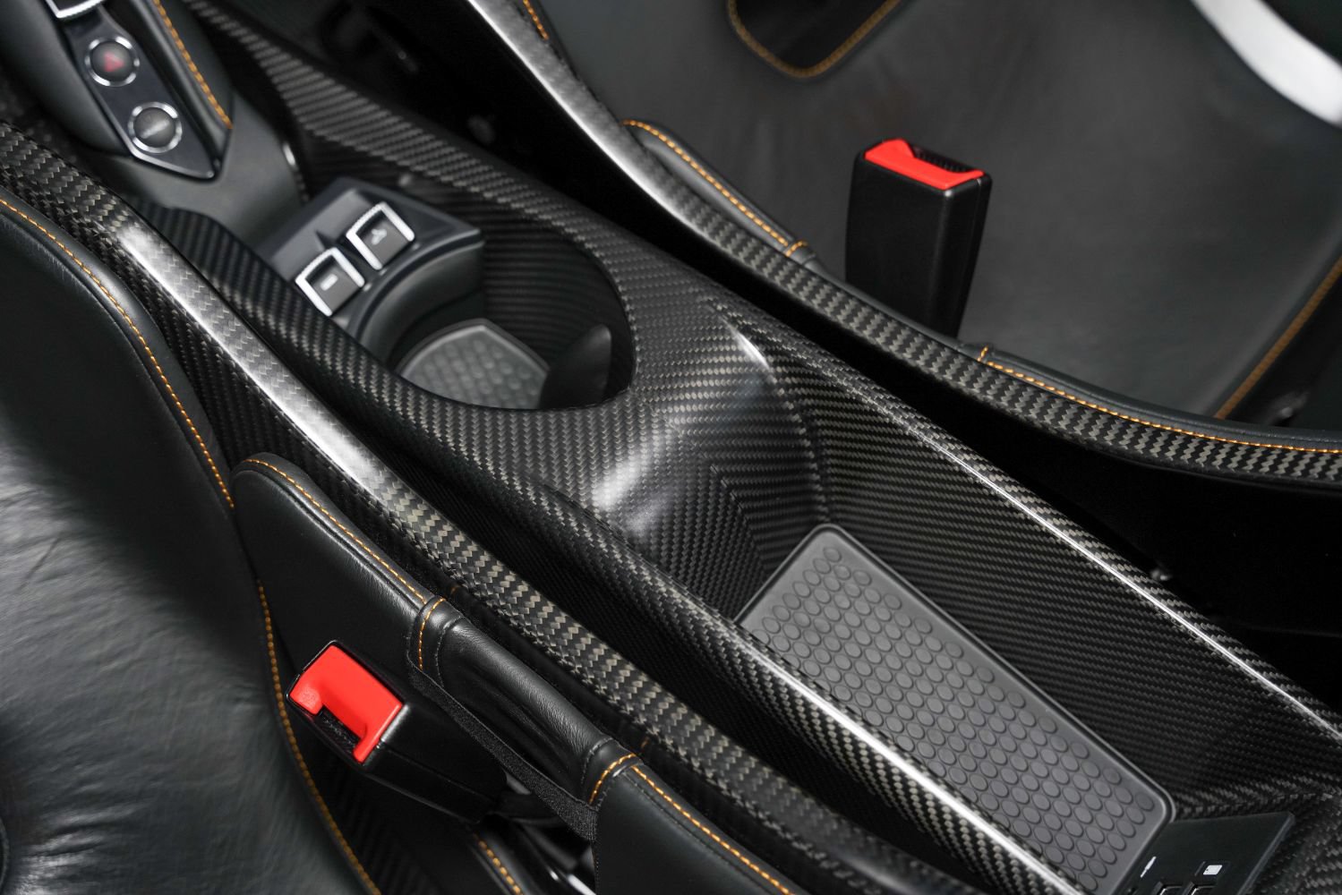 Used 2022 McLaren 765LT photo 45