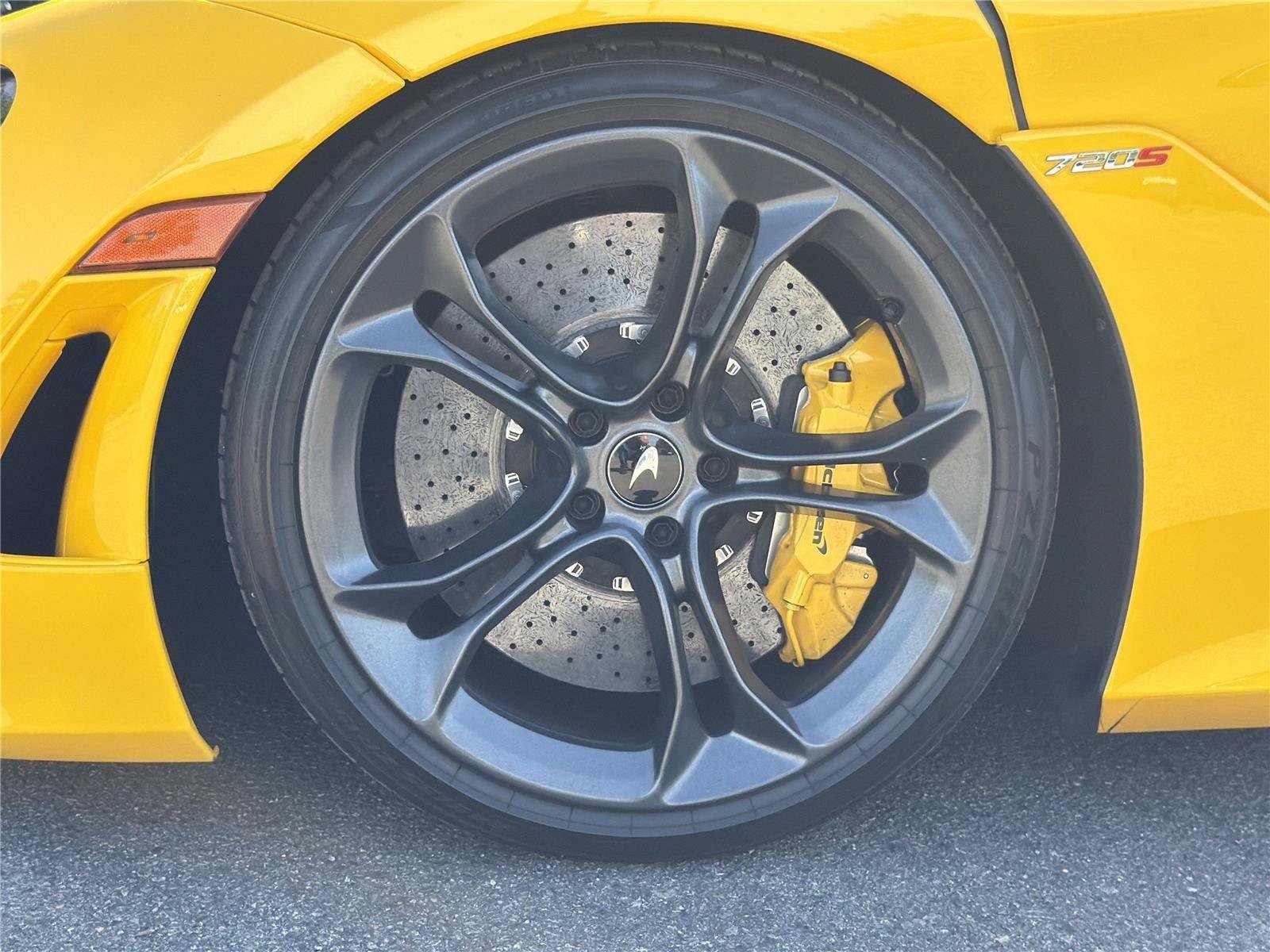 Used 2019 McLaren 720S photo 30