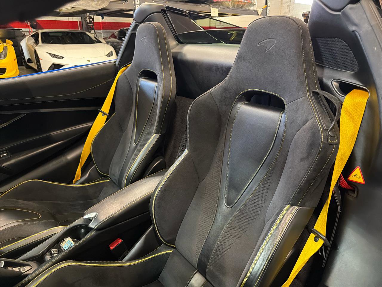 Used 2020 McLaren 720S Performance photo 18