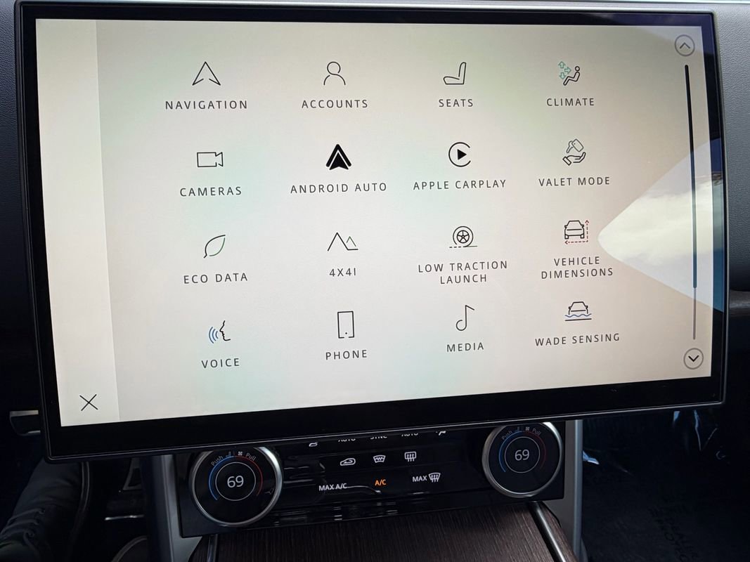 2023 Land Rover Range Rover SE