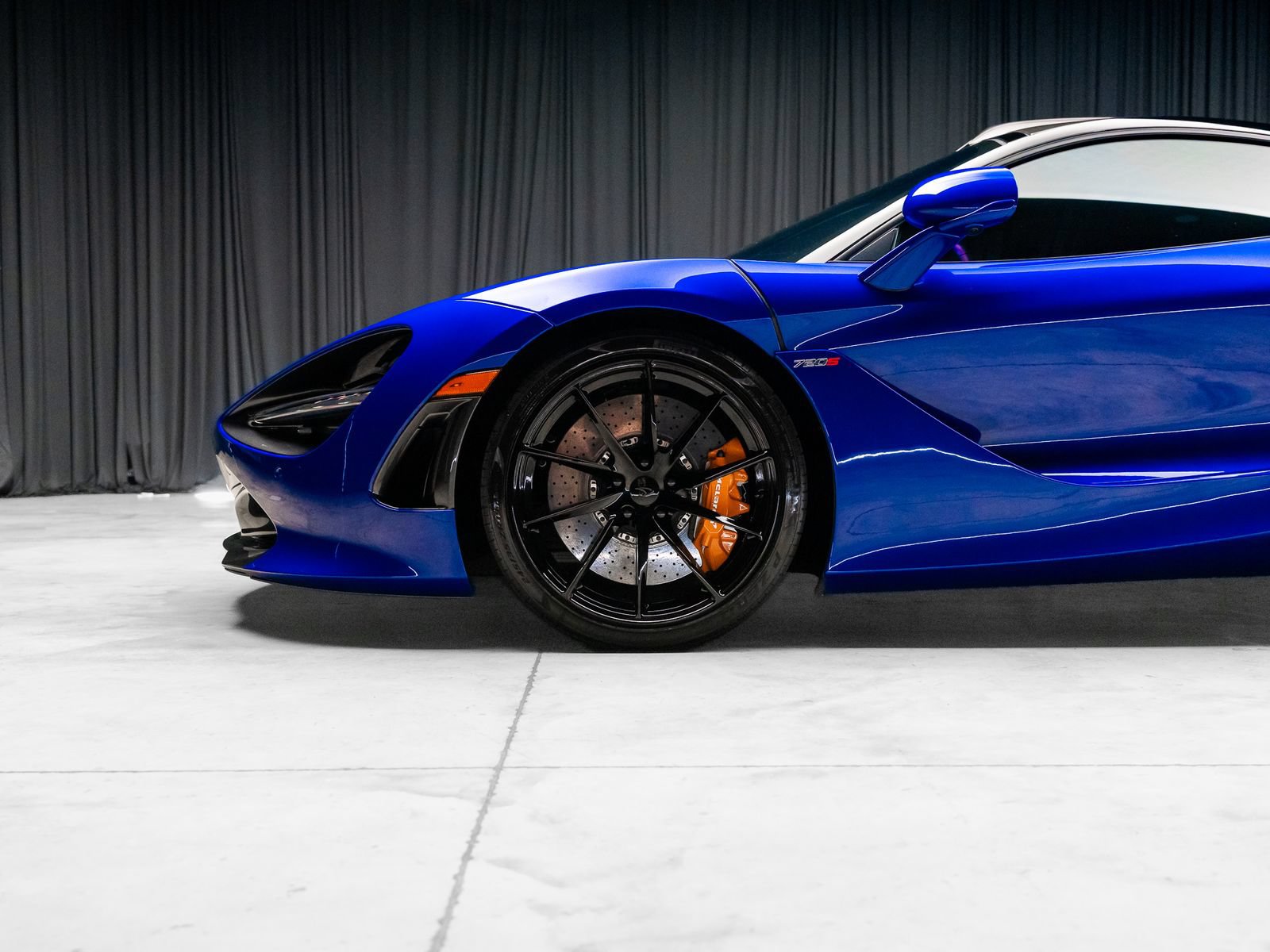 Used 2018 McLaren 720S Luxury photo 29