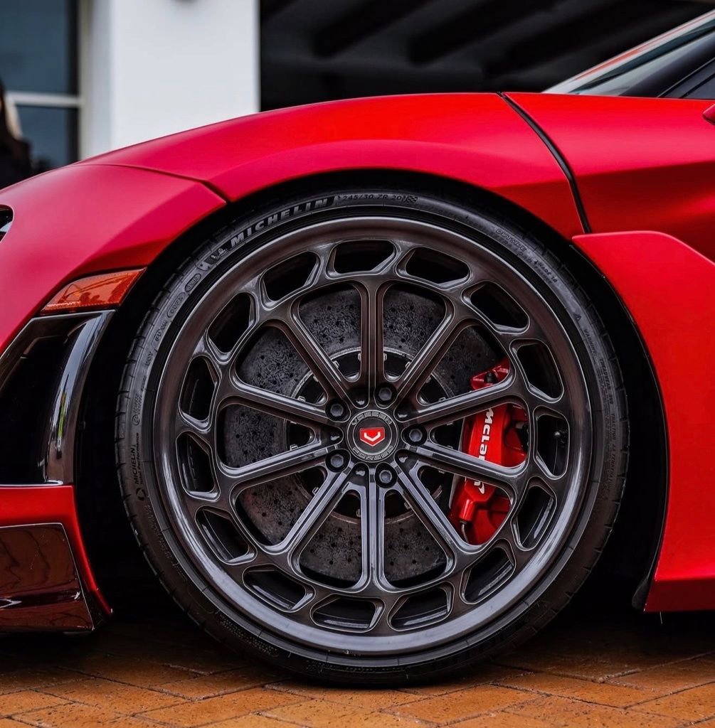 Used 2018 McLaren 720S photo 3