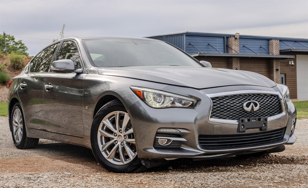 2015 INFINITI Q50 Premium