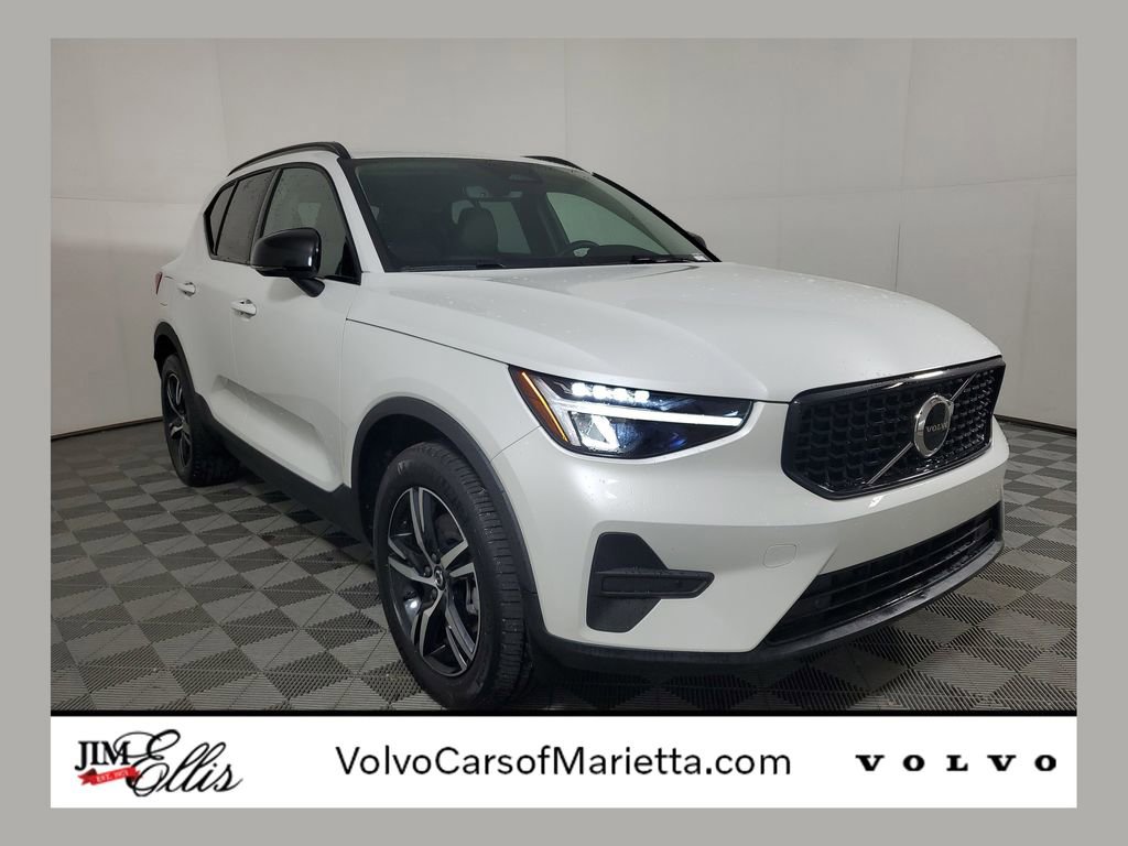 2026 Volvo Xc40 B5 Core