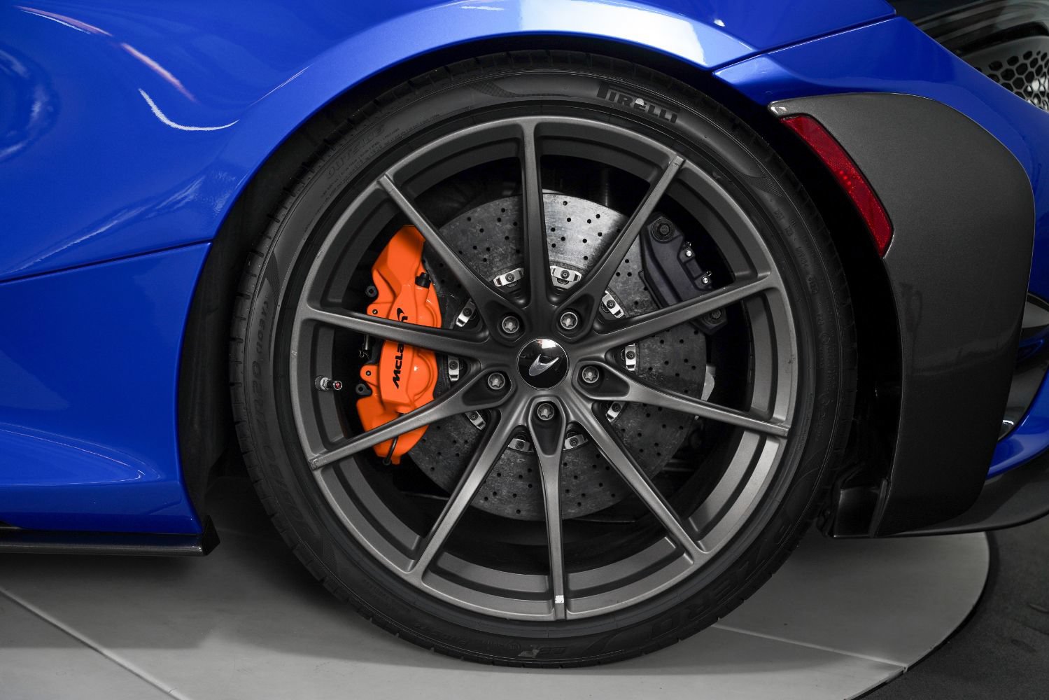 Used 2022 McLaren 765LT photo 23