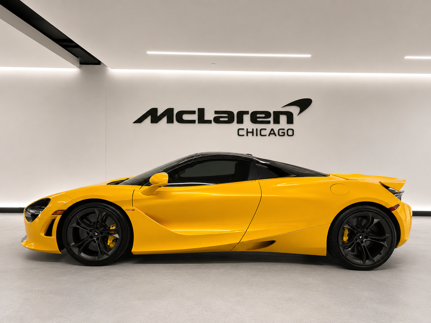 Used 2022 McLaren 720S Spider 1