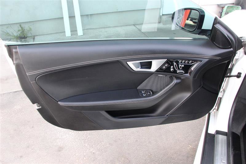 2016 Jaguar F-TYPE R