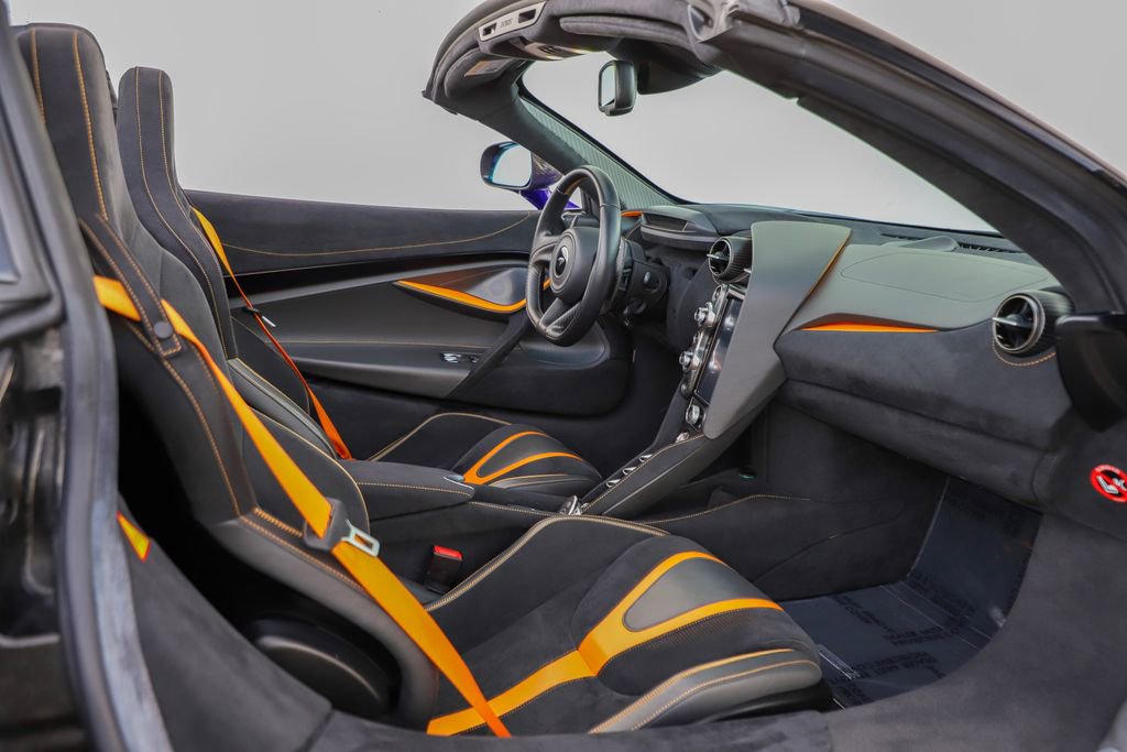 Used 2021 McLaren 720S Performance photo 25