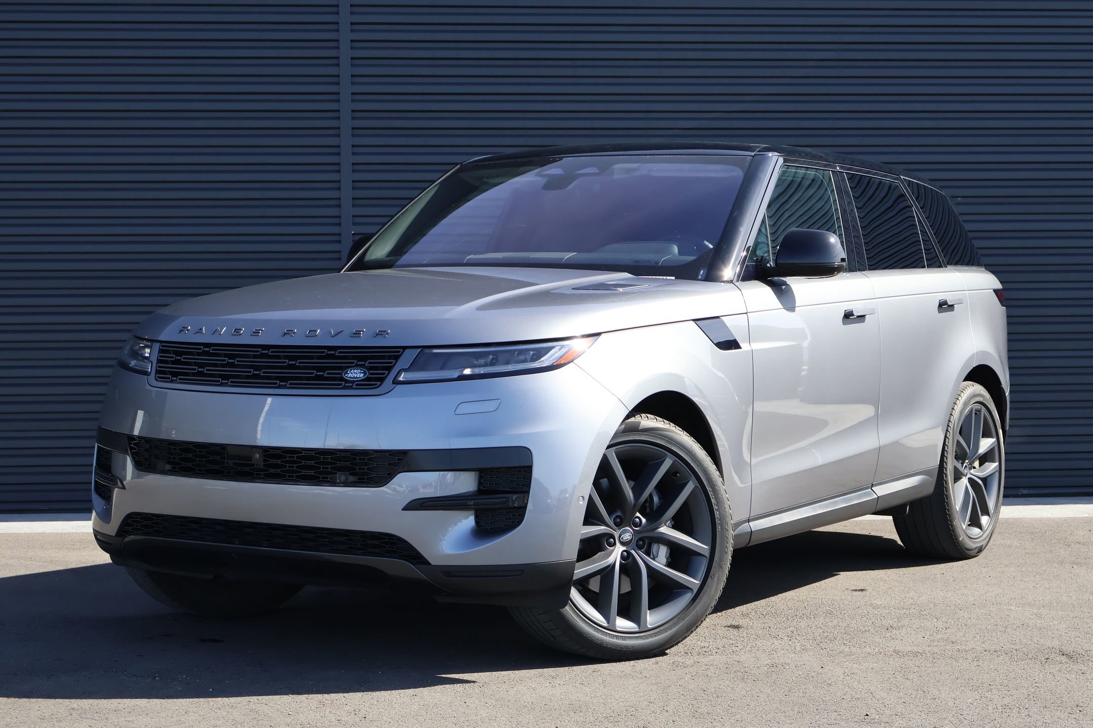2023 Land Rover Range Rover Sport SE