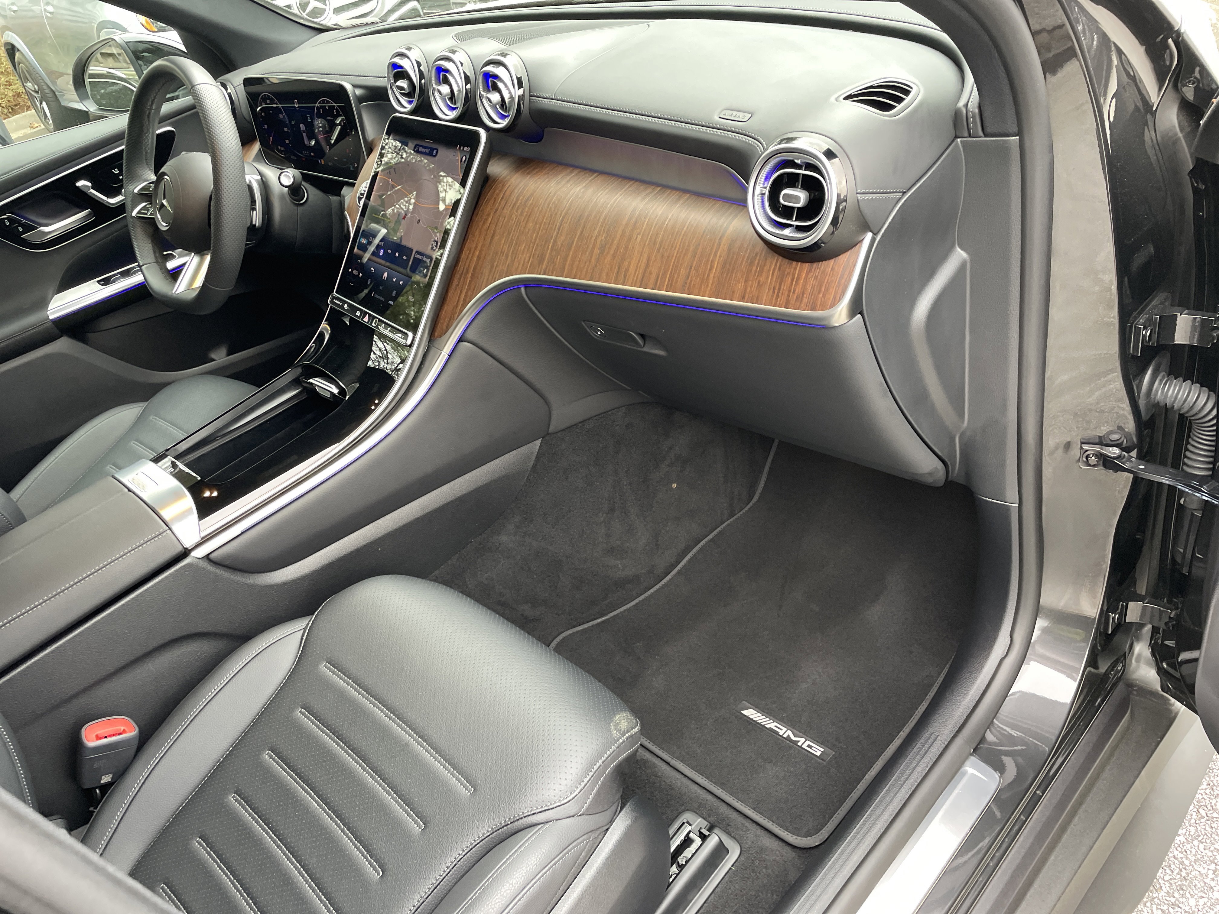 2025 Mercedes-Benz GLC 300