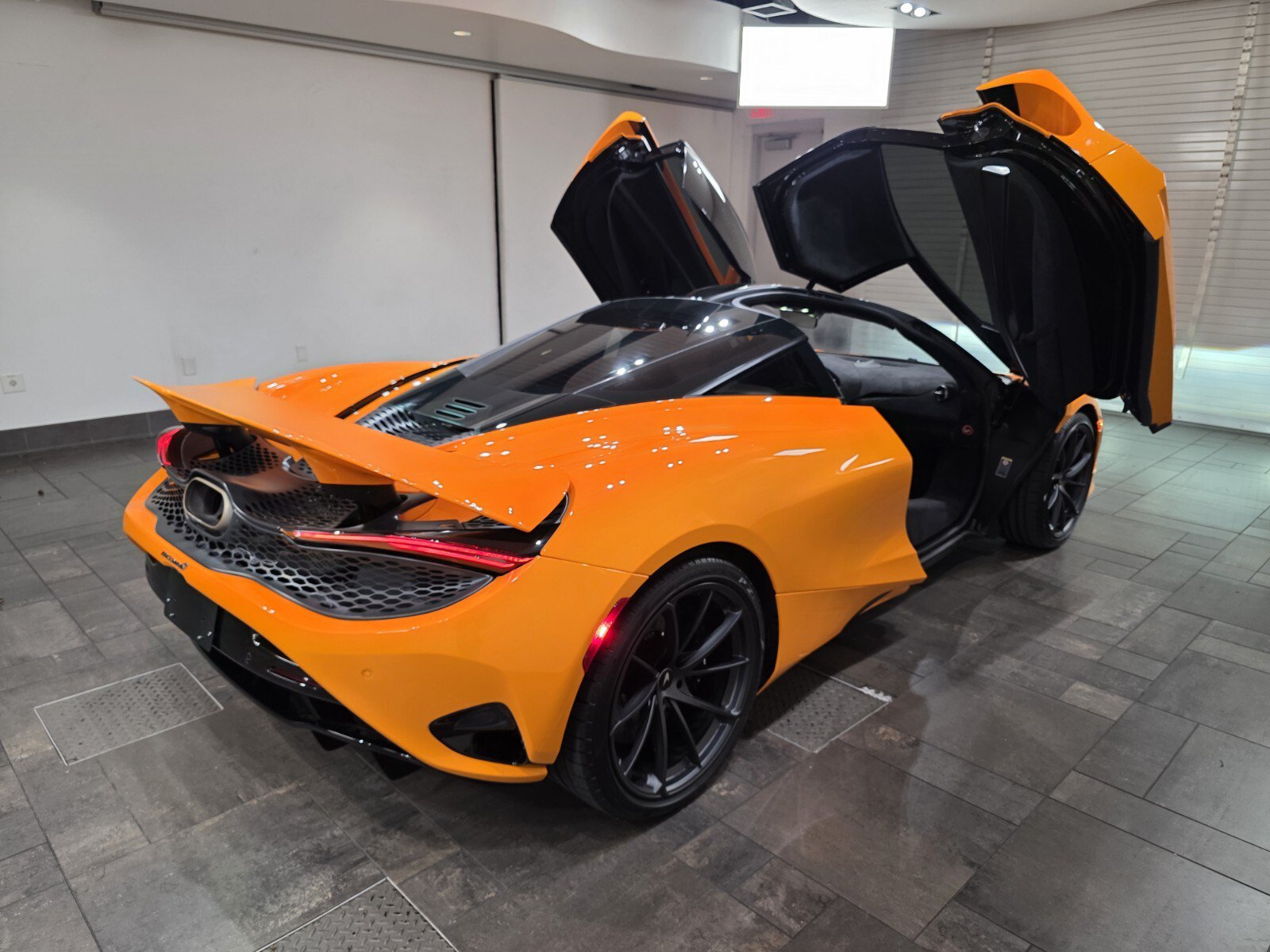Used 2024 McLaren 750S photo 26