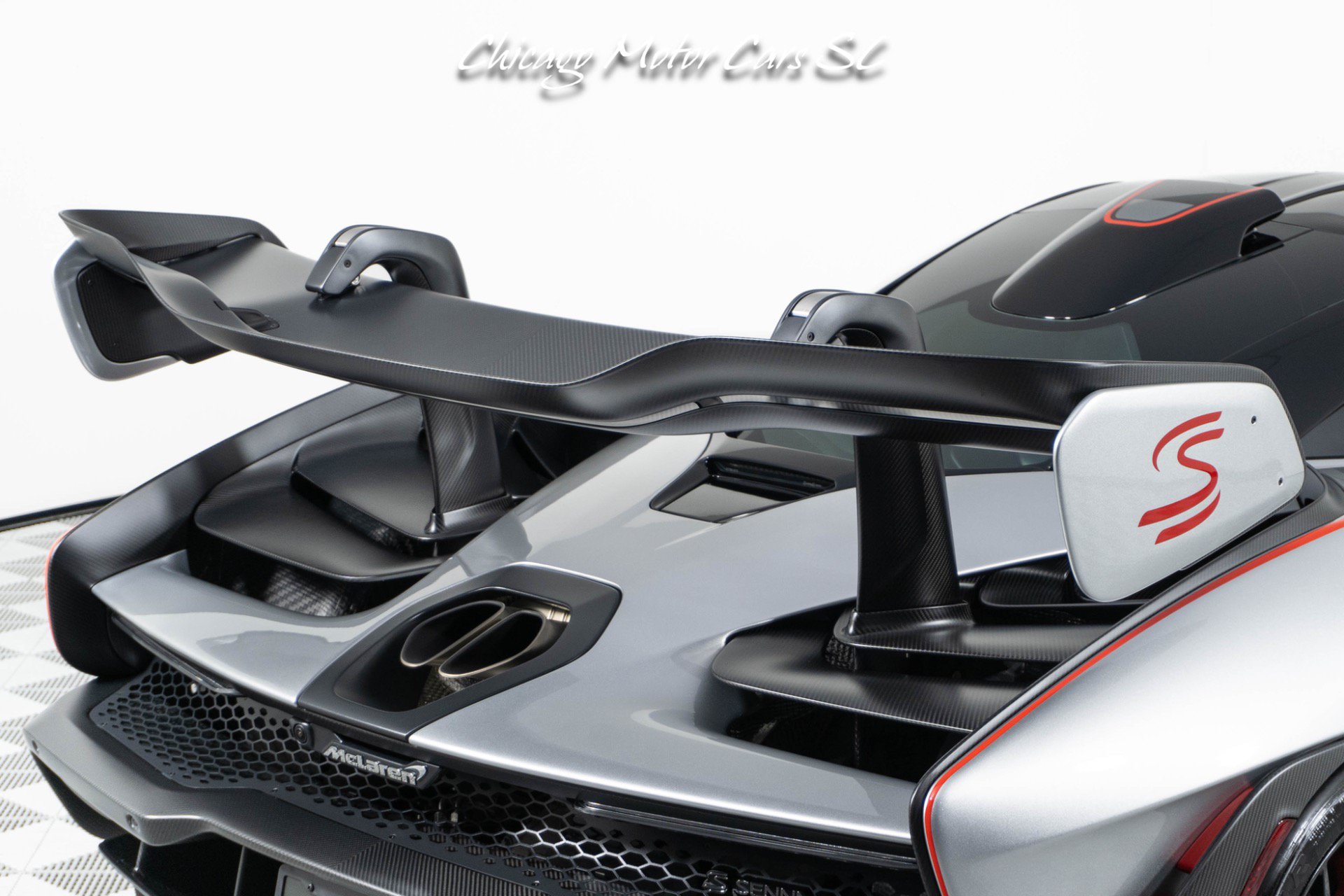 Used 2019 McLaren Senna photo 18