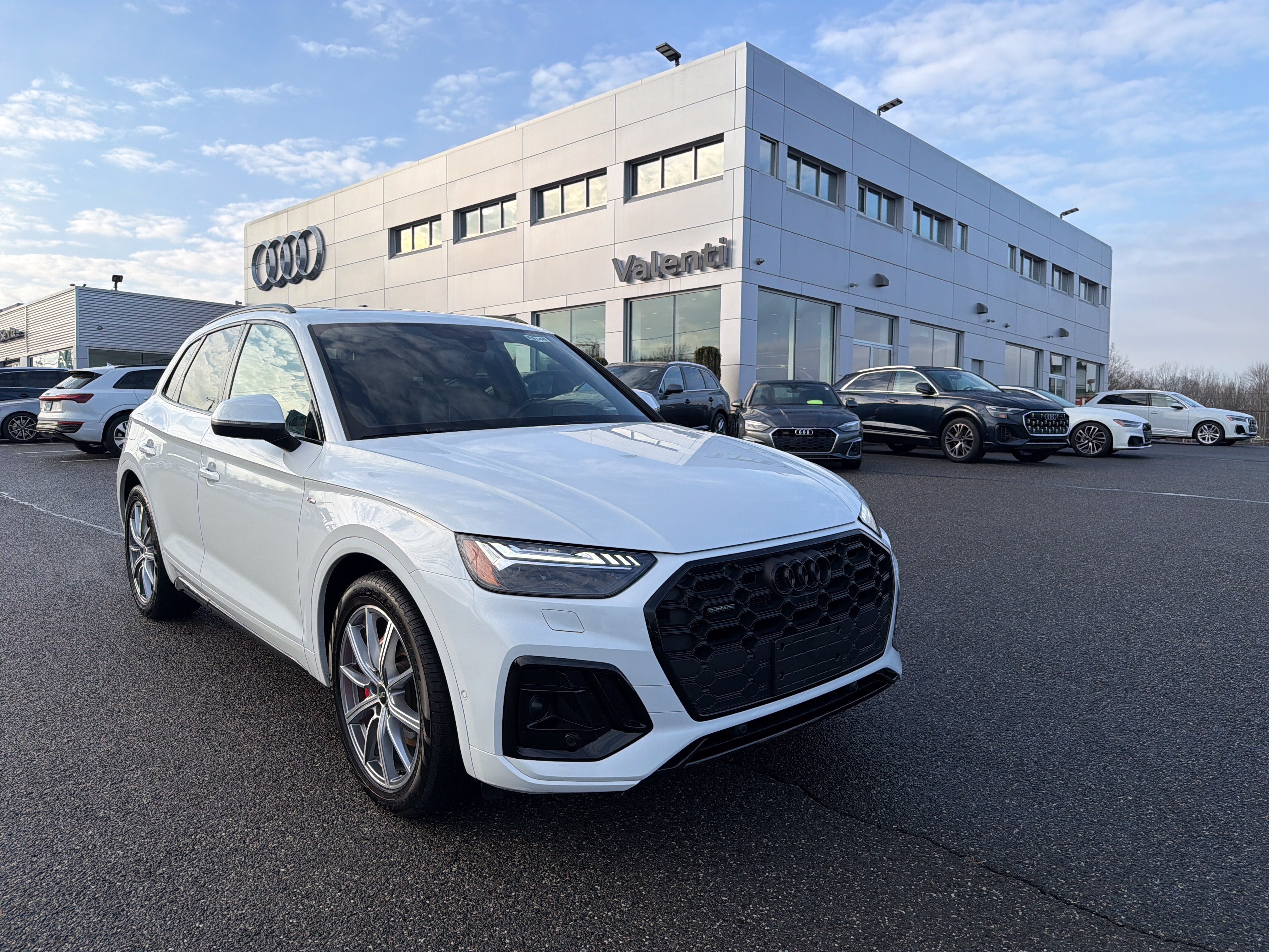Certified 2024 Audi Q5 e Prestige