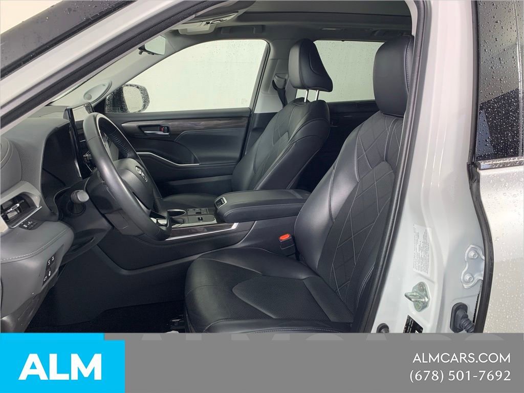 2023 Toyota Highlander Platinum