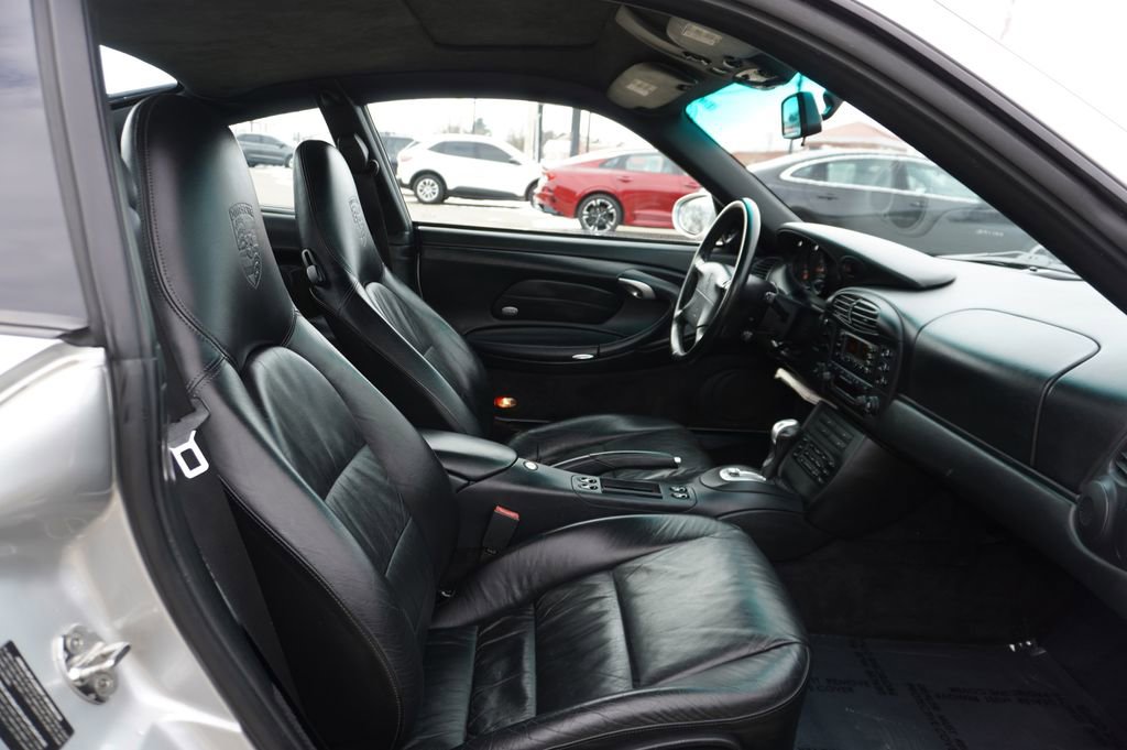 2001 Porsche 911 Carrera