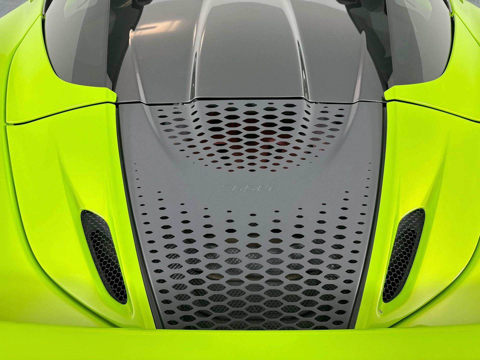 Used 2022 McLaren 765LT photo 30