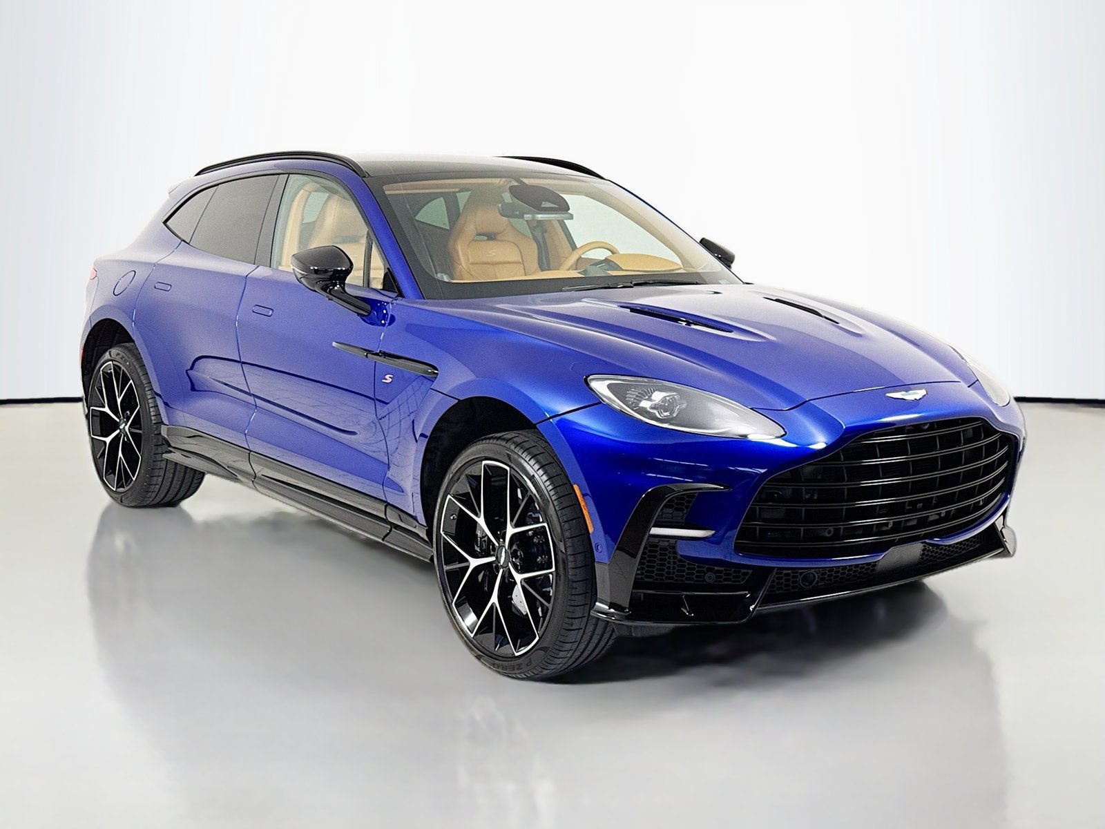 New 2026 Aston Martin DBX 707