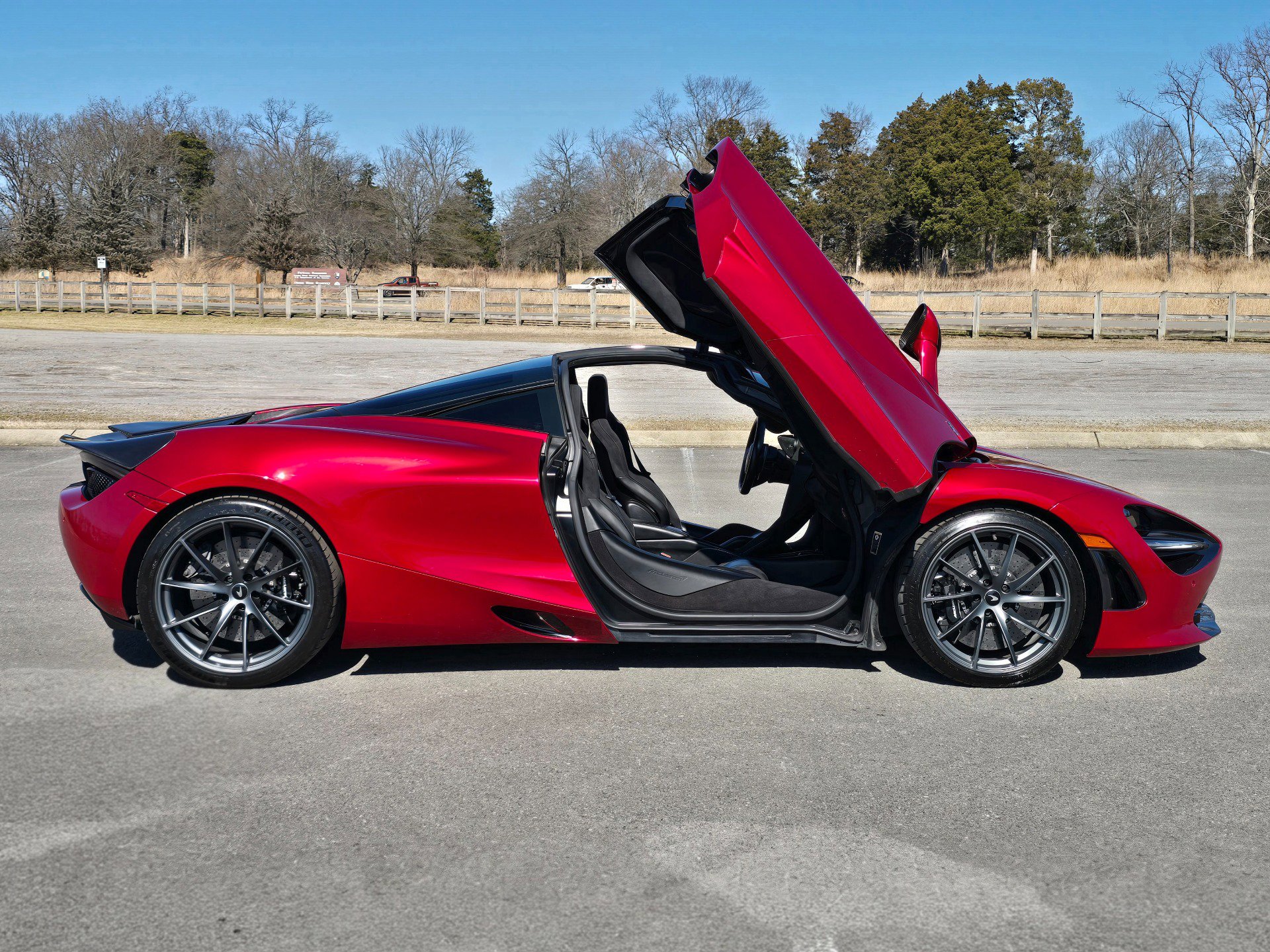Used 2019 McLaren 720S Performance photo 8