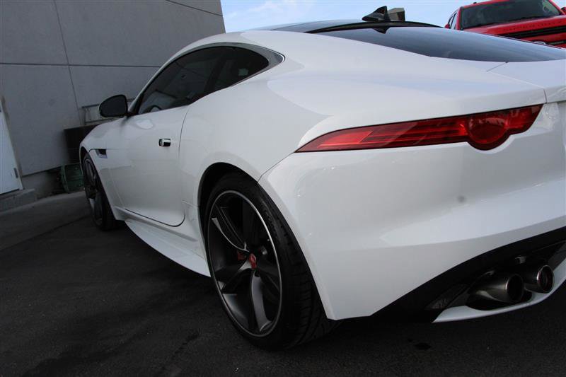2016 Jaguar F-TYPE R