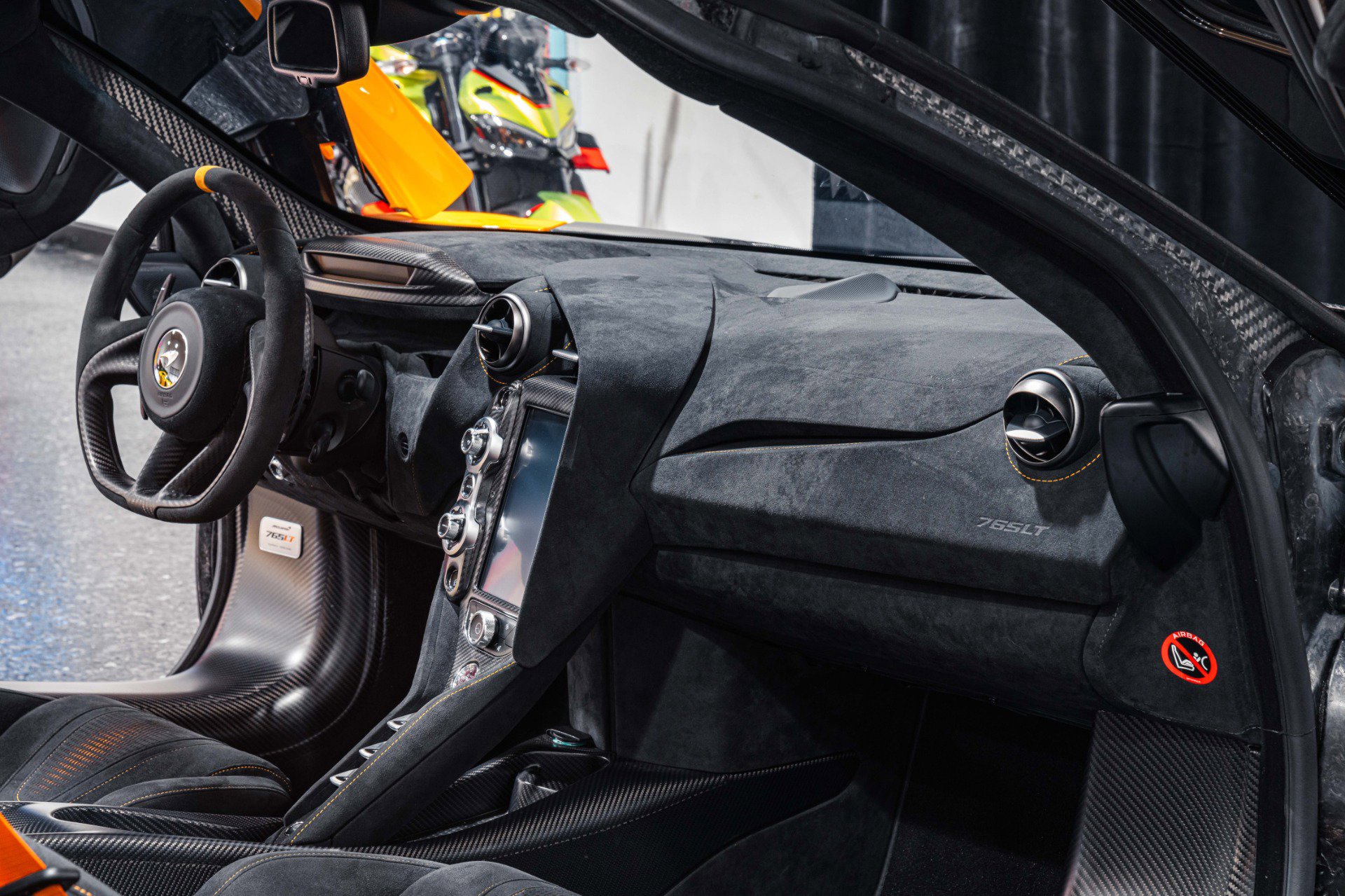 Used 2021 McLaren 765LT photo 28