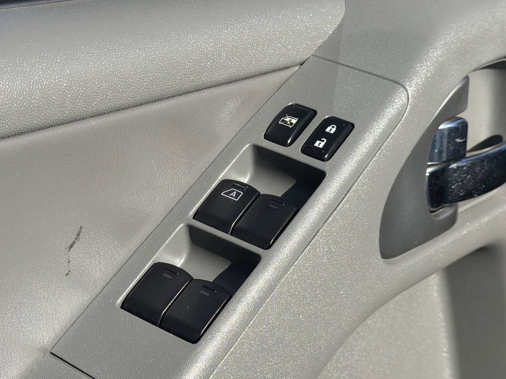 2011 Nissan Frontier SL