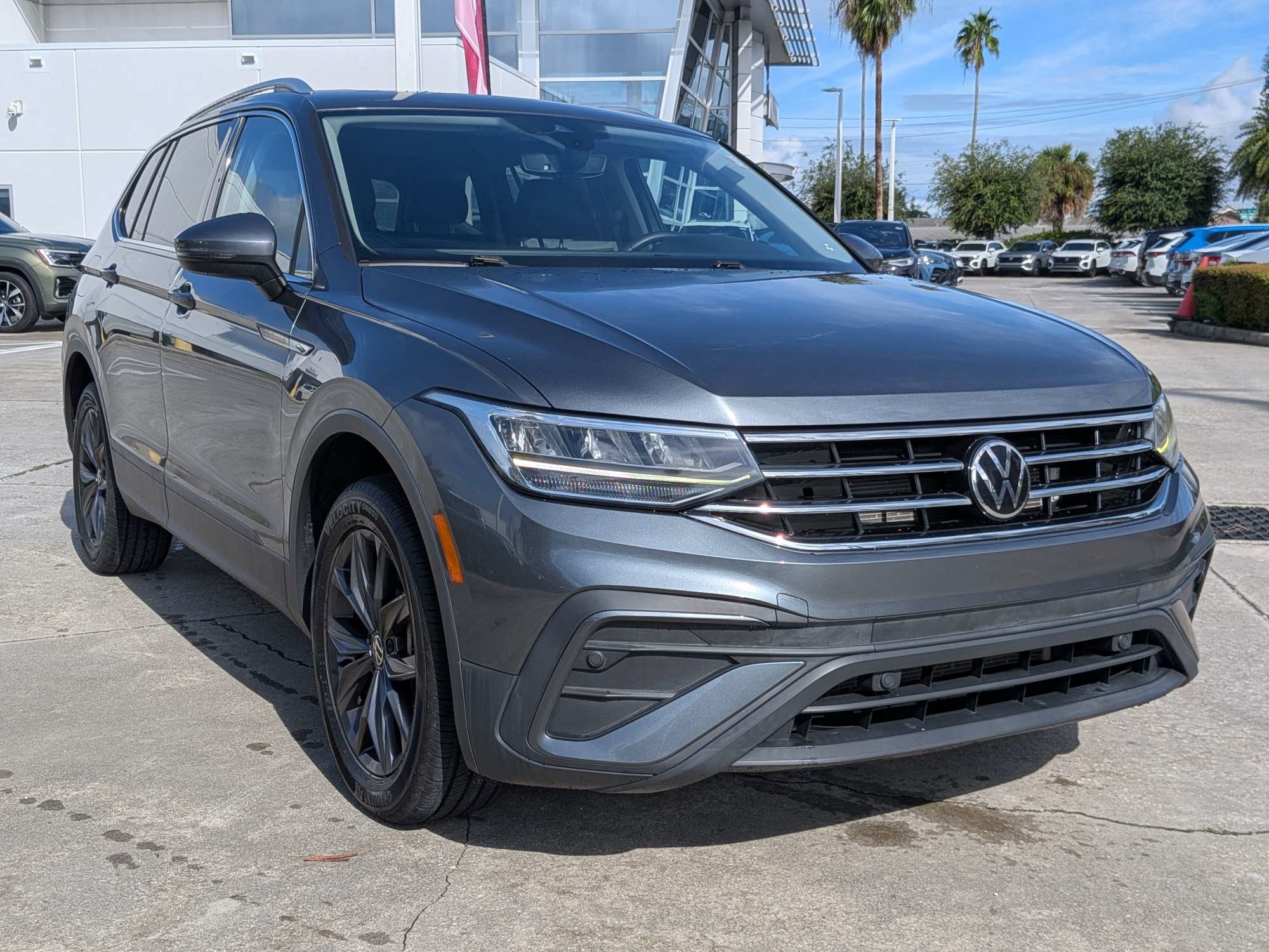 Used 2022 Volkswagen Tiguan SE