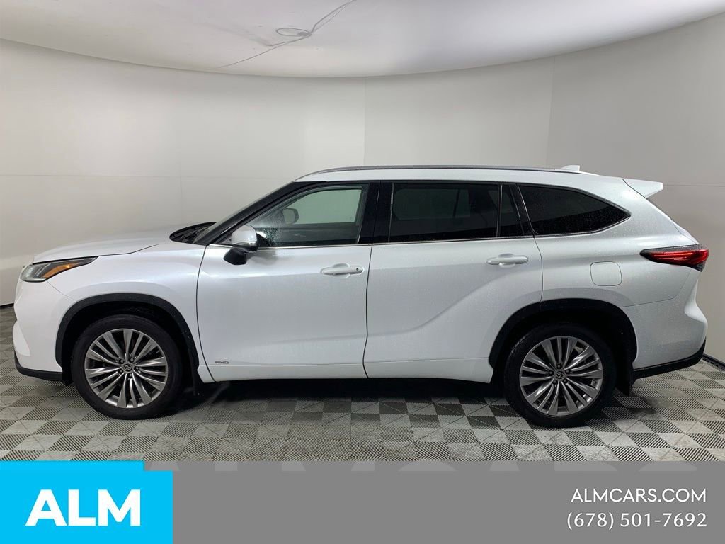 2023 Toyota Highlander Platinum