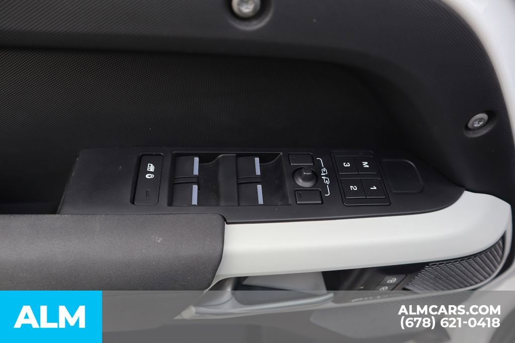 2023 Land Rover Defender 110 S